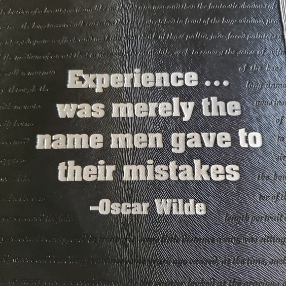 NWT A Novel Journal: The Picture of Dorian Gray - Picture 4 of 10